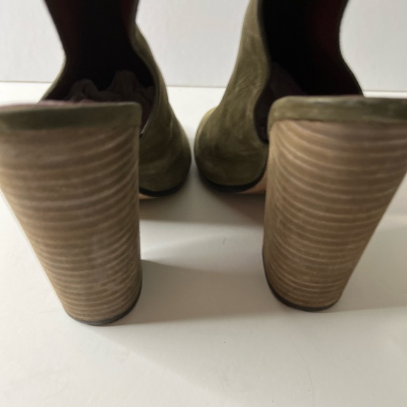 Coach Olive Green Suede Sandals - Picture 4 of 6